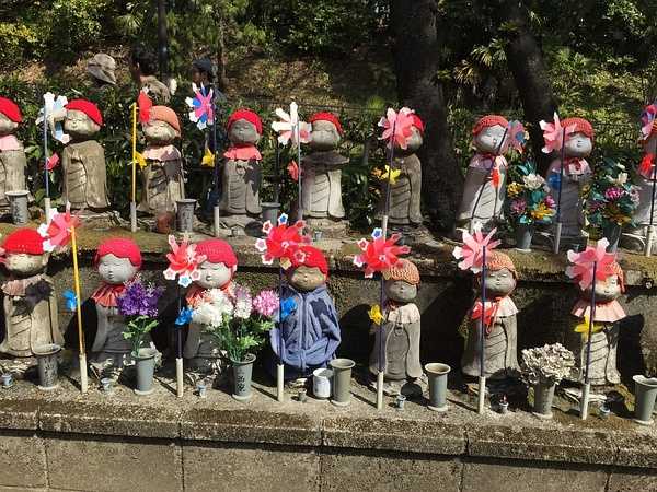 Tokyo-Traveling alone in Japan series, going to Tokyo in March during the cherry blossom season (guide + recommendations)