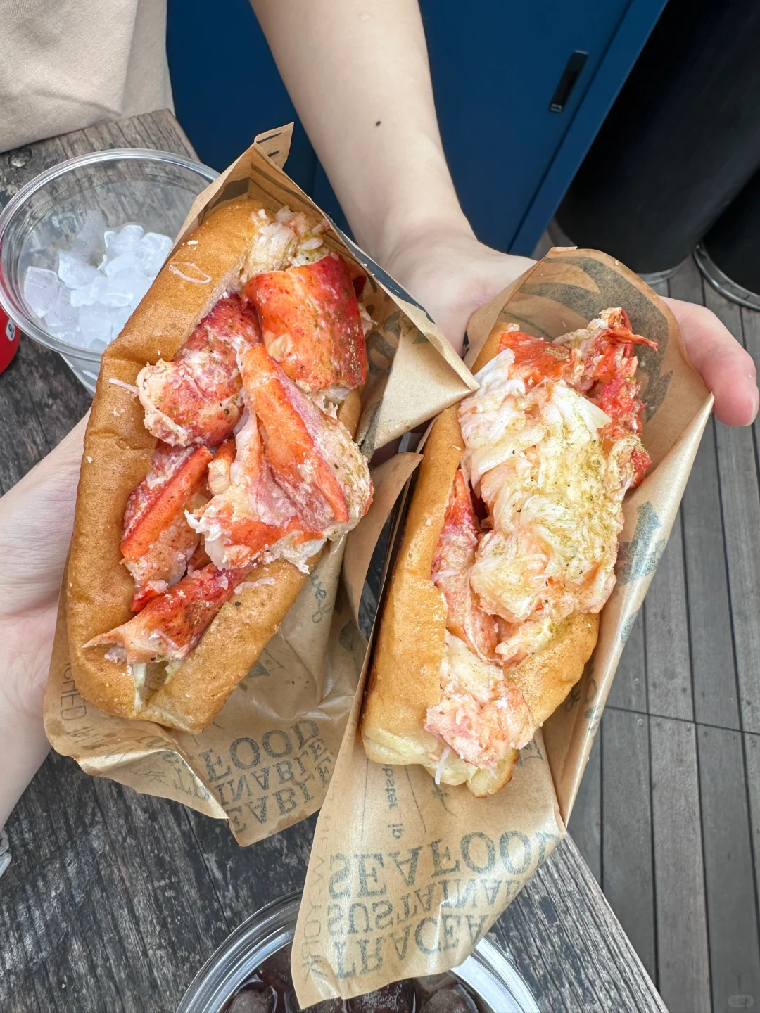 Tokyo-It’s so fun to eat lobster meat at Luke’s Lobster in Shibuya, Tokyo.