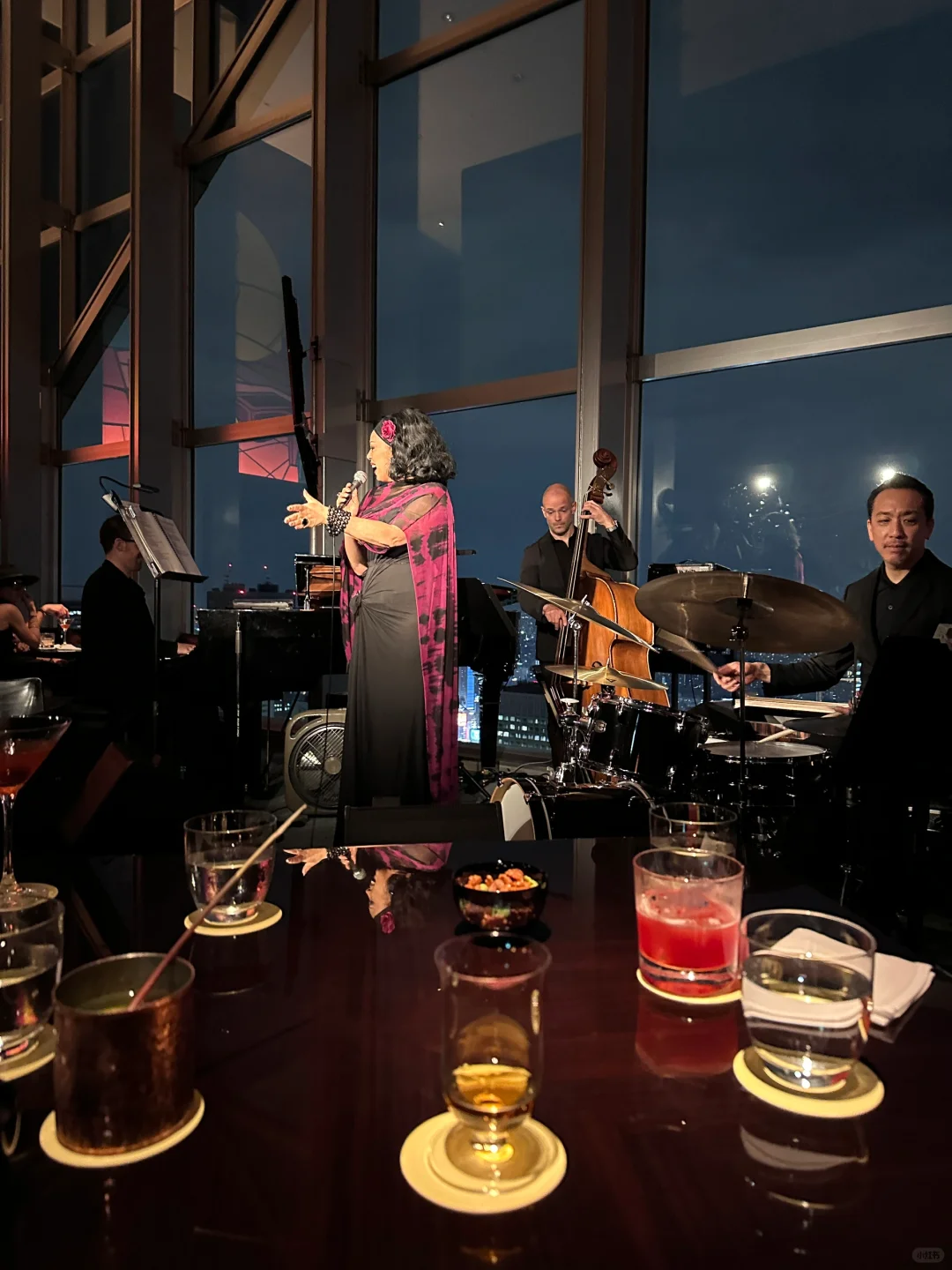 Tokyo-Park Hyatt Tokyo 52F New York Bar, Whiskey and Loneliness