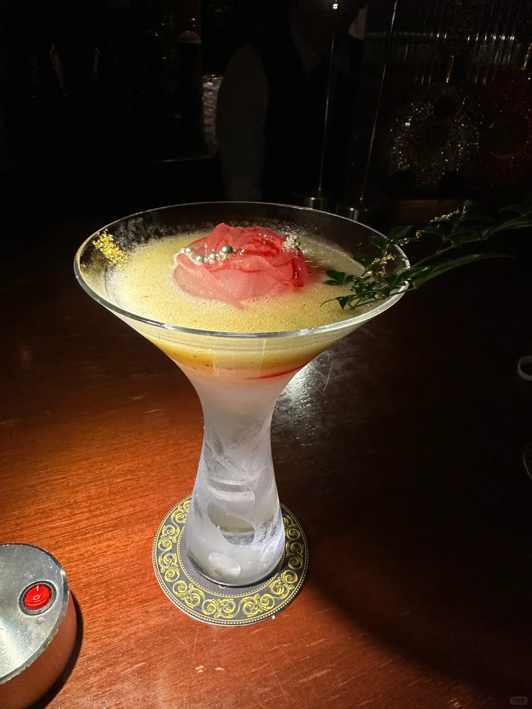 Tokyo-BAR CENTIFOLIA is a place where talented bartenders come to the rescue. Every drink is a great performance.