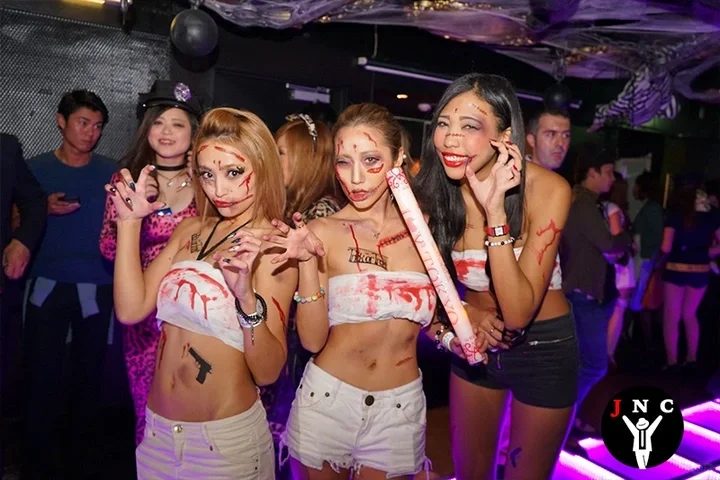 Tokyo-Tokyo nightclubs Roppongi ELE TOKYO clubs can accommodate up to 1,000 people, and girls are free