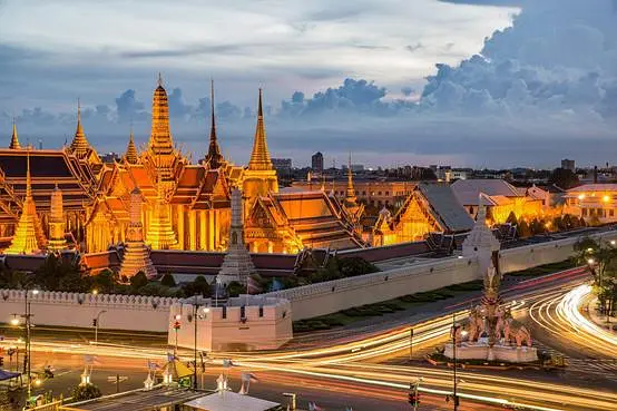 Bangkok-Bangkok All the tourist attractions you want to visit are here. Tickets, opening hours, tips