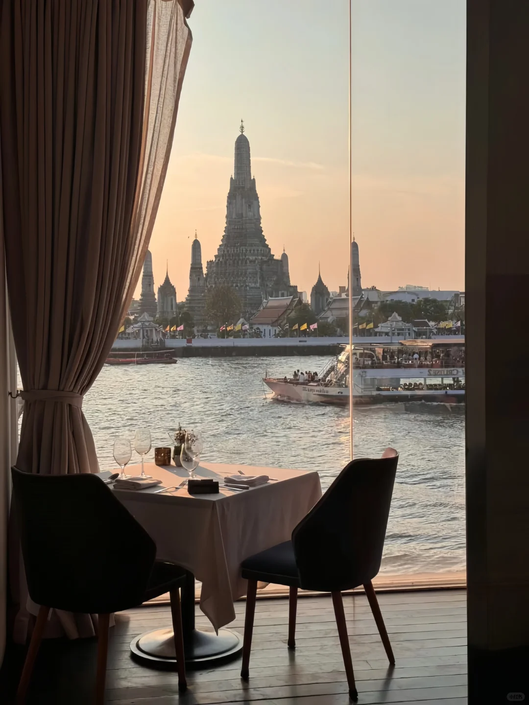 Bangkok-Sala Rattanakosin Eatery and Bar, Chao Phraya River restaurant with a view of Wat Arun