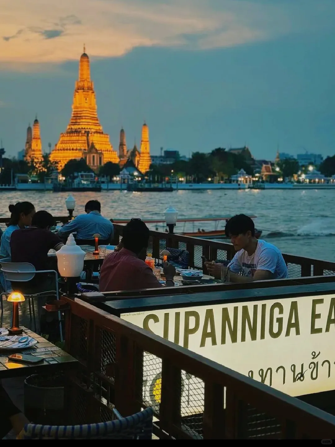 Bangkok-Supanniga Eating, a popular restaurant on the Chao Phraya River in Bangkok