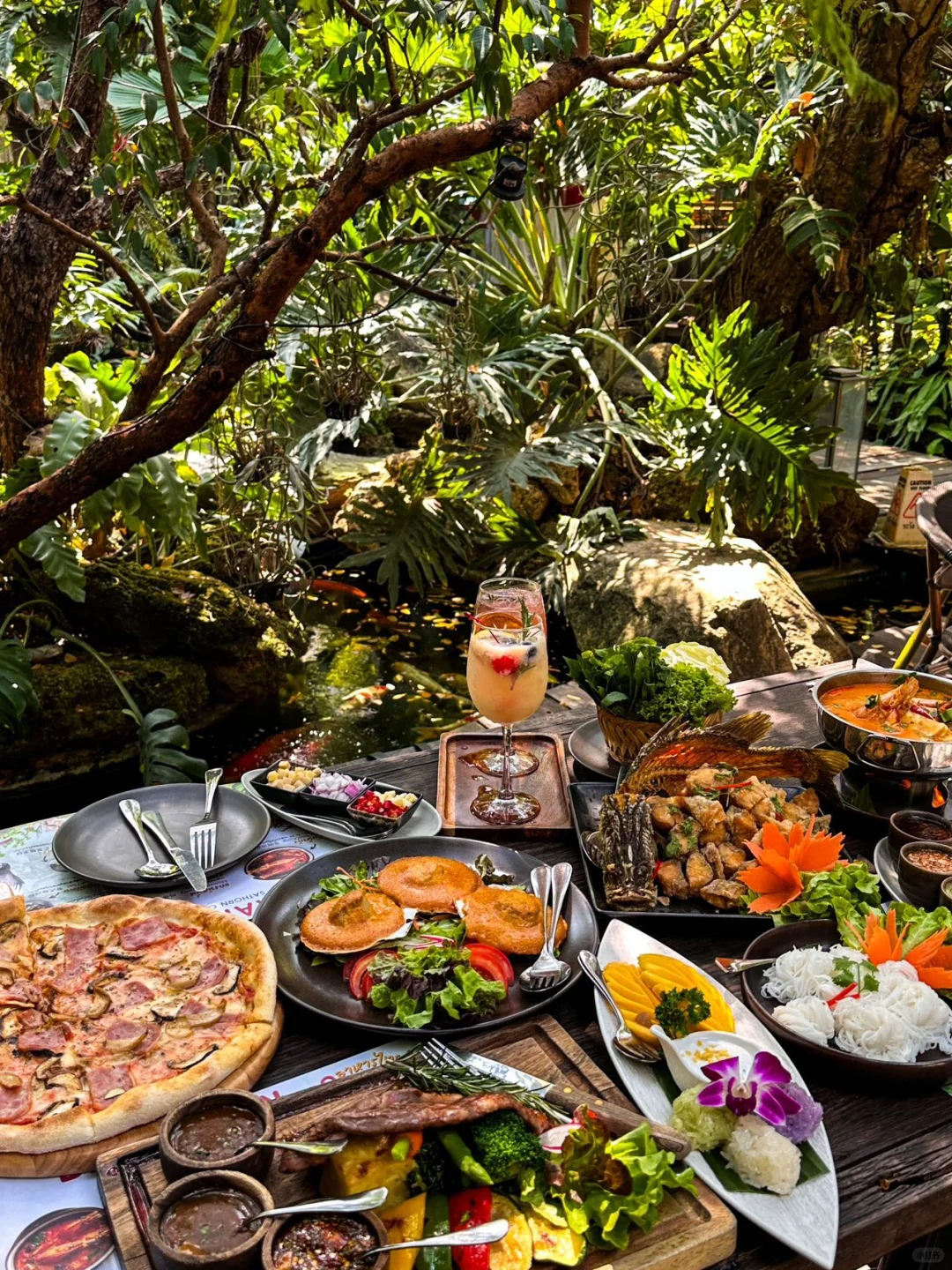 Bangkok-Baan Suan Sathon, Monet Garden, Bangkok, a Thai restaurant in a tropical rainforest style