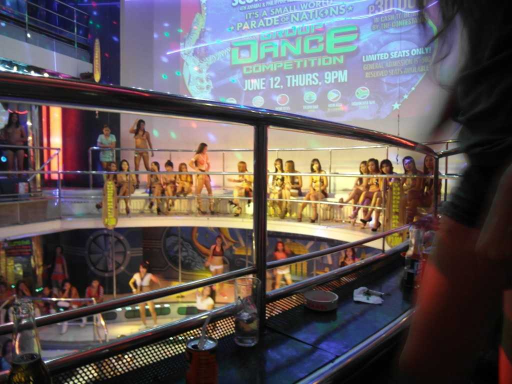 Clark/Angel City-Clark City of Angels: a glamorous world and a nightlife full of extravagance