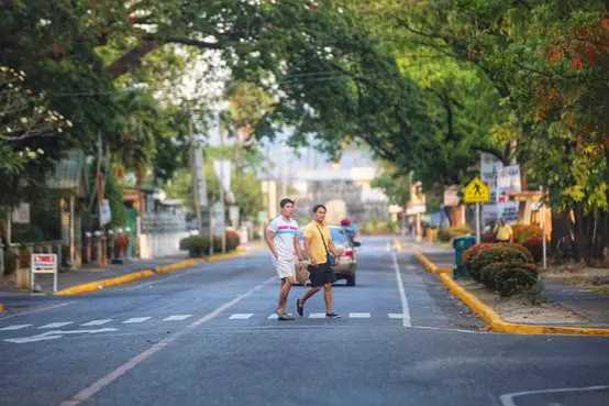 Clark/Angel City-The Philippines' little American Clark. Can it fly? Can it dive into the sea?