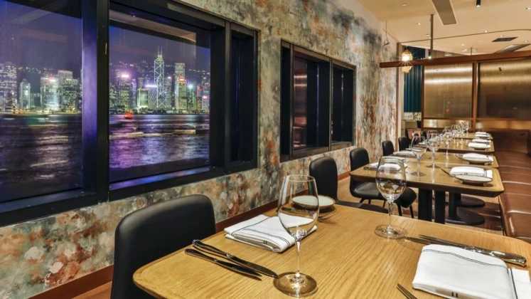Hong kong-A great place for couples to date! 16 rooftop bars and open-air restaurants for high-altitude romance