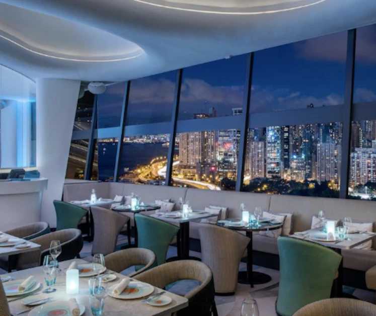 Hong kong-A great place for couples to date! 16 rooftop bars and open-air restaurants for high-altitude romance