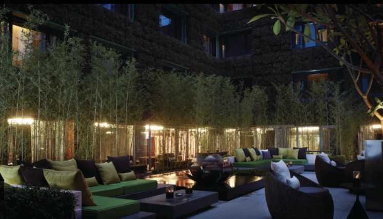 Hong kong-A great place for couples to date! 16 rooftop bars and open-air restaurants for high-altitude romance