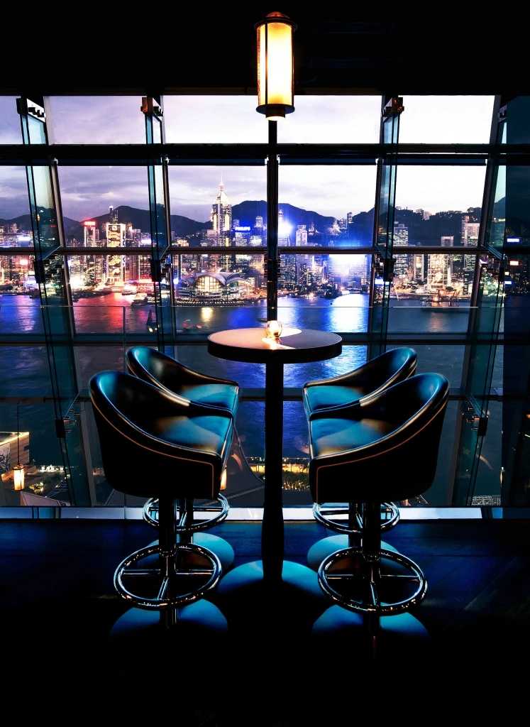Hong kong-A great place for couples to date! 16 rooftop bars and open-air restaurants for high-altitude romance