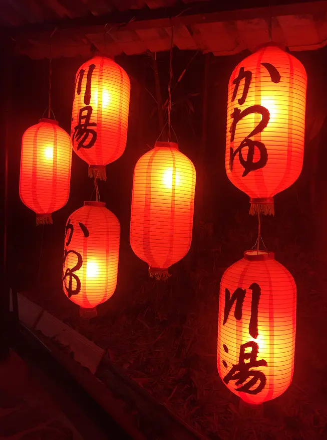 Taiwan-A guide for Chinese people traveling to Taiwan. Hotels, food and local politicians
