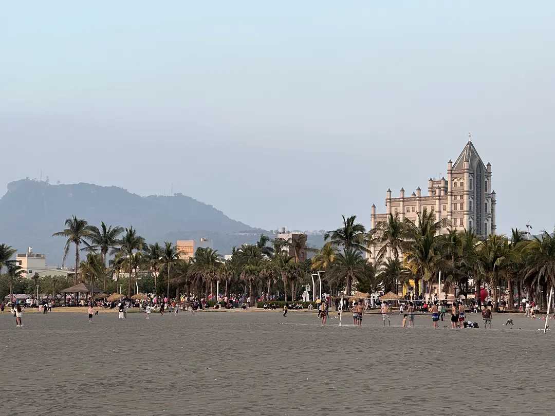 Taiwan-Formosa Boulevard, Taiwan: Eat night market food in Kaohsiung and go diving to see turtles in Small Ryukyu