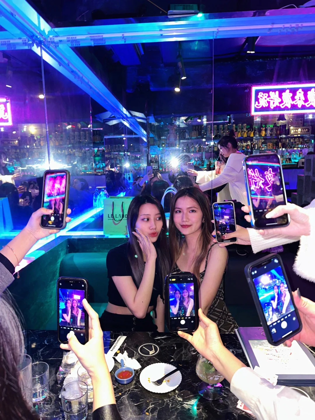 Taiwan-Taipei Daan｜A good place for nightlife, Arpia Taipei hot girls gathering place, drink and dance