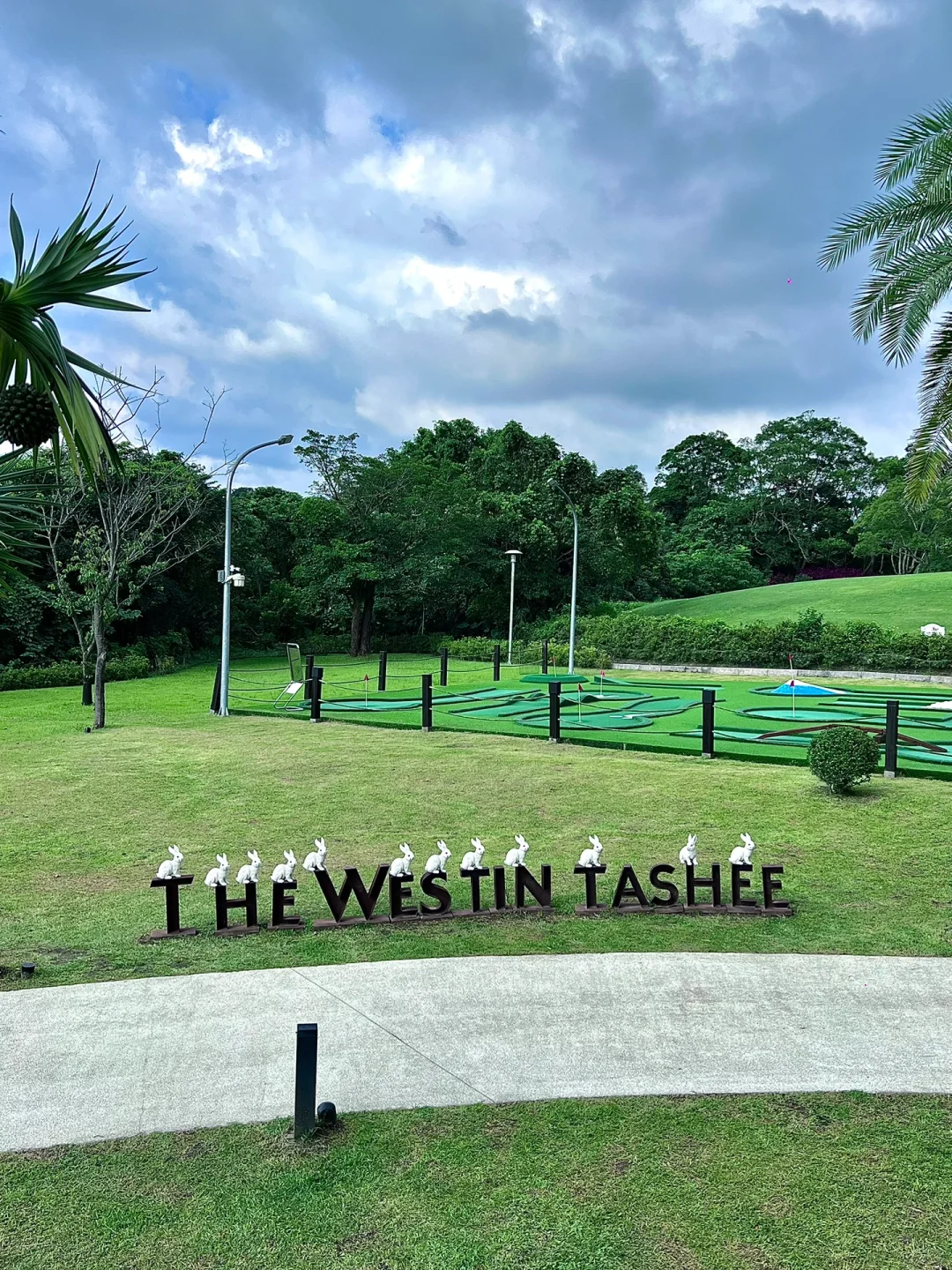 Taiwan-The Westin Resort Hotel in Taoyuan, Taiwan, beautiful forest scenery