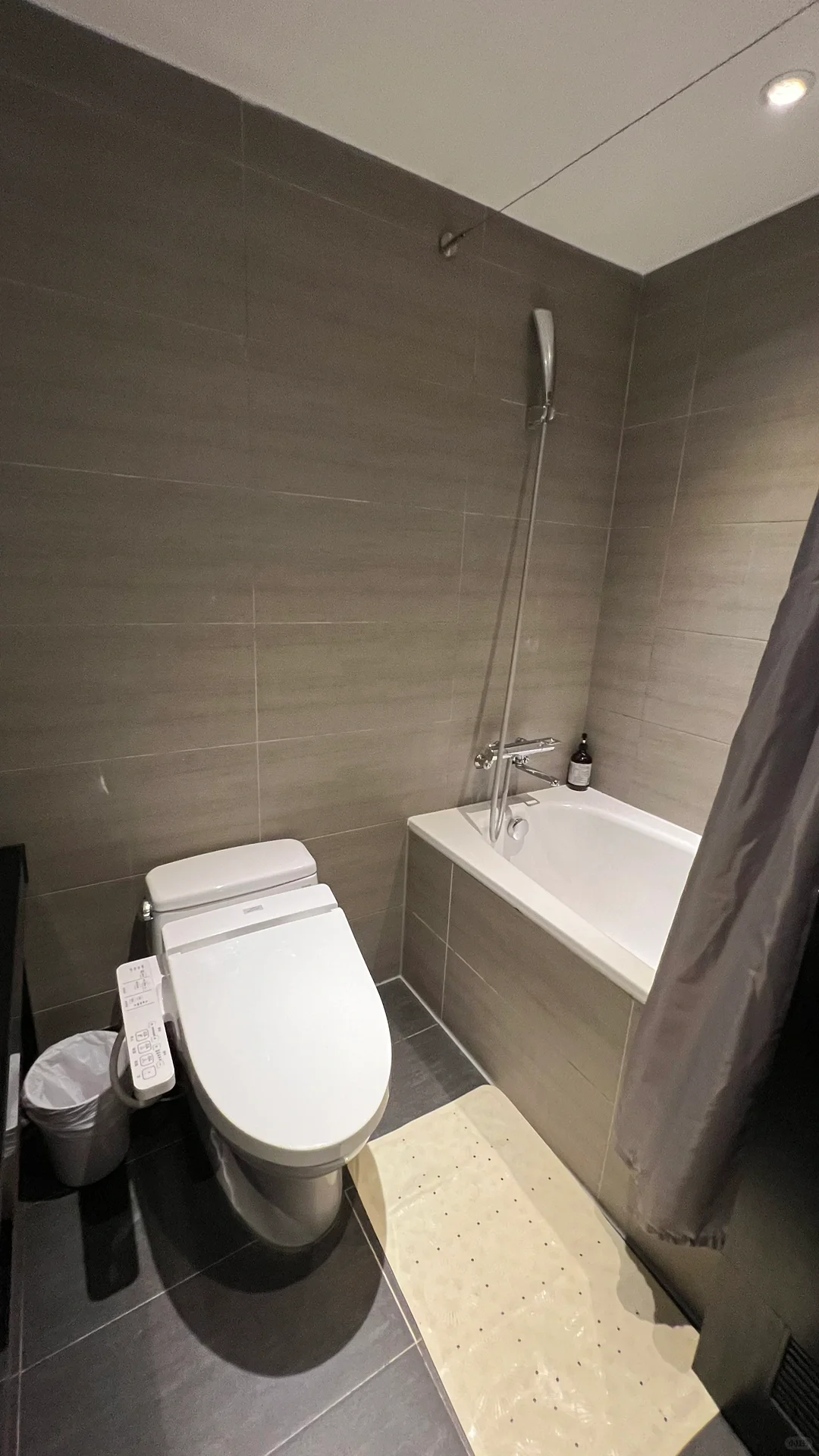 Taiwan-Experience staying at Boutech Jiantan Hotel, Tomato Hostel, and Wonstar Hotel Ximen I