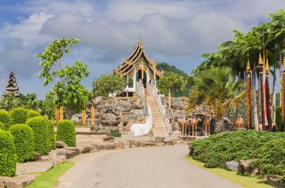 Pattaya-Pattaya's top three tourist attractions guide for 2024. Nong Nooch Tropical Garden, Koh Larn, Pattaya Beach