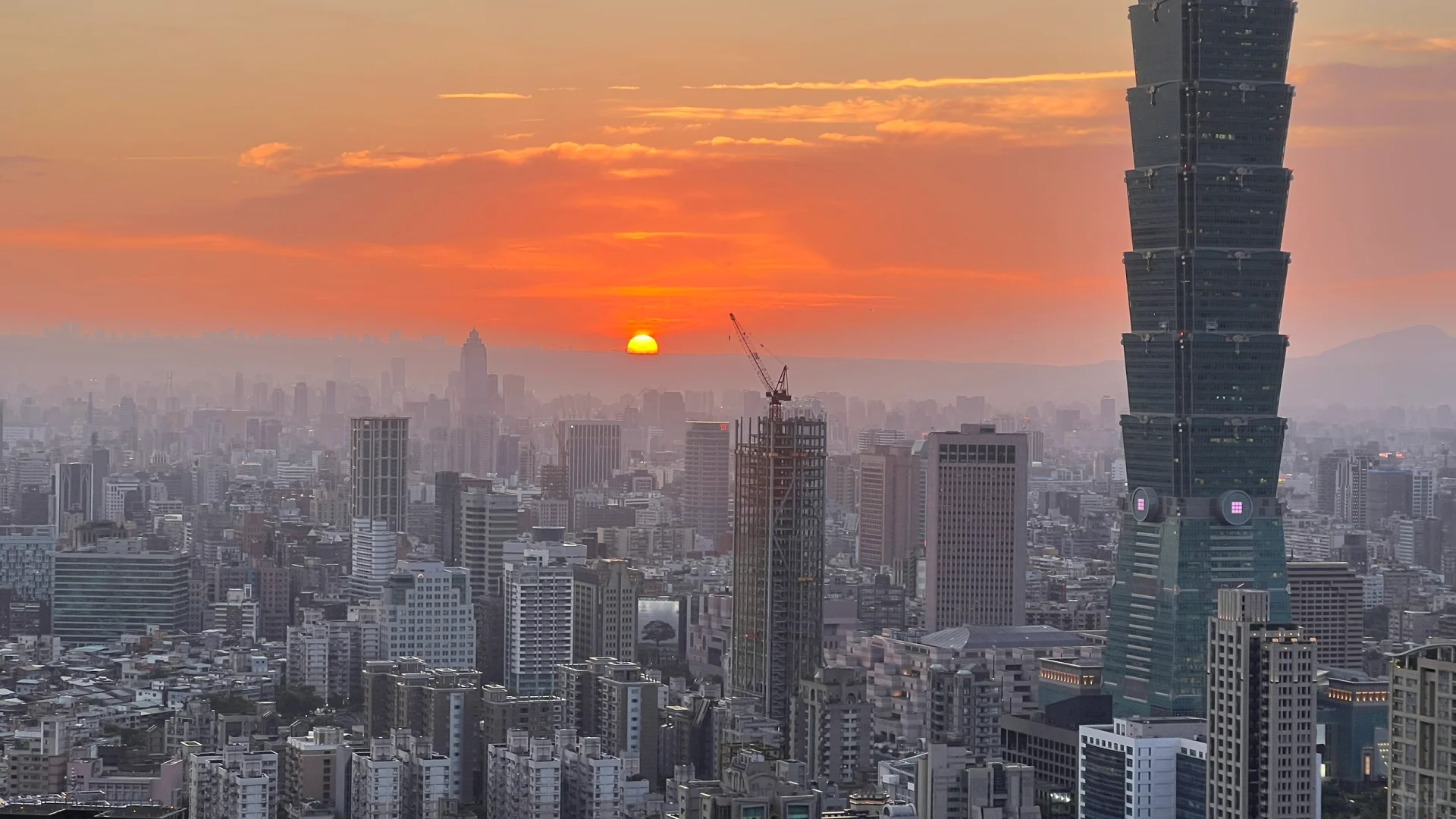 Taiwan-Xinyi Xiangshan Trail in Taipei City, the sunset worth waiting for
