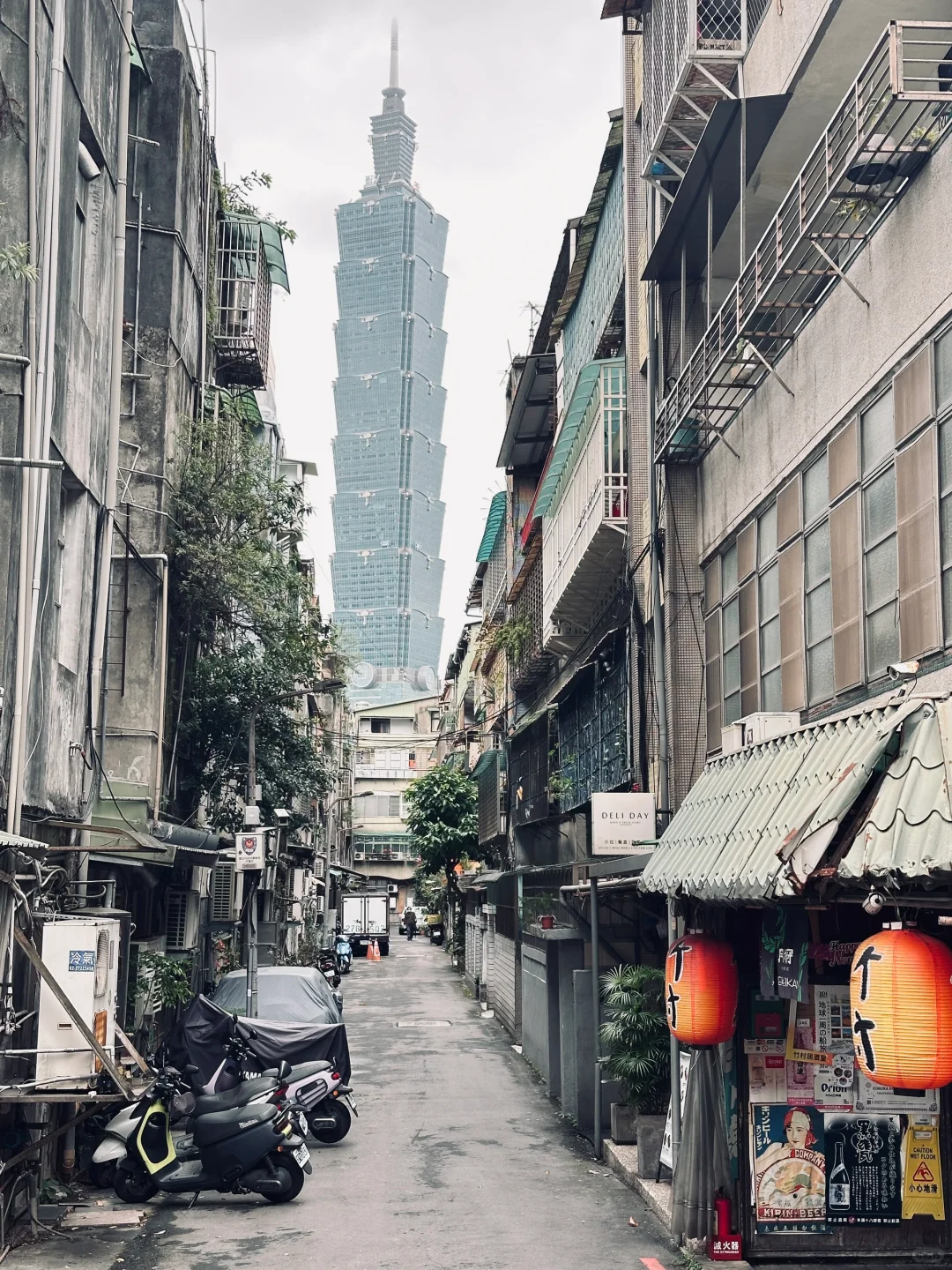 Taiwan-Elephant Mountain Trail, Taipei 101 recommended photo location, Taipei City street view