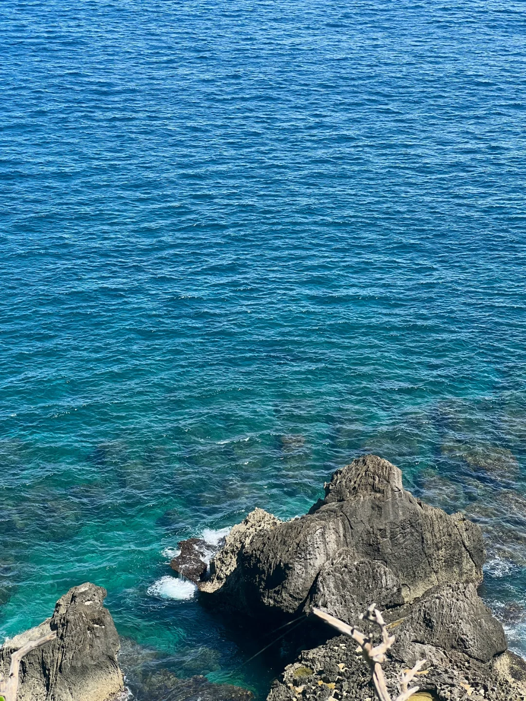 Taiwan-Look at the green grass and blue sky in Kenting, Taiwan, and feel the sea breeze hug you