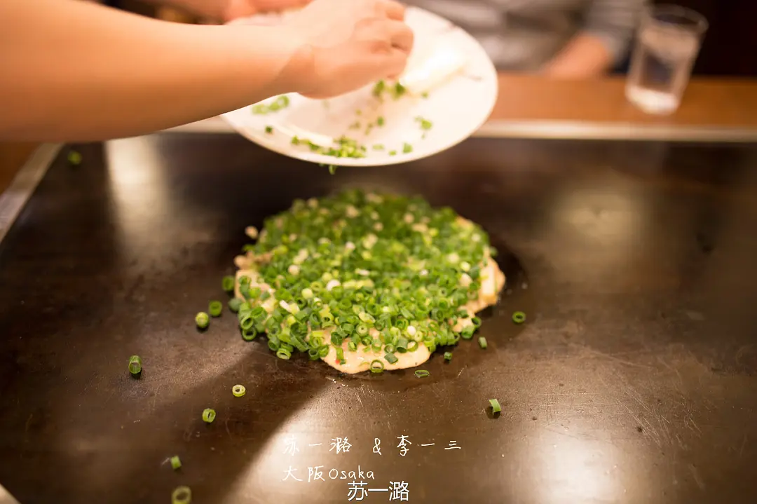 Osaka-What food in Kansai should you not miss? Kani Doraku, Okonomiyaki, Osaka fried skewers, takoyaki, etc.