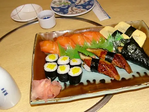 Osaka-Eat in Osaka, Dotonbori Food Street is where Osaka food gathers