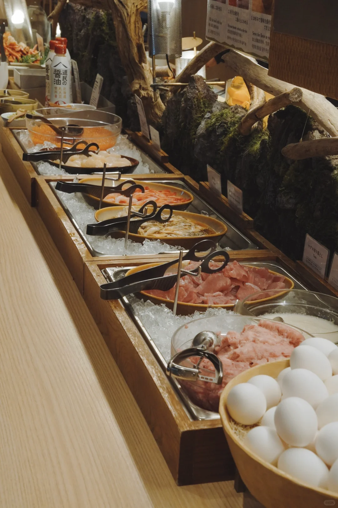 Sapporo/Hokkaido-?????? ????? ??????? ????????, a hotel with a large seafood bath