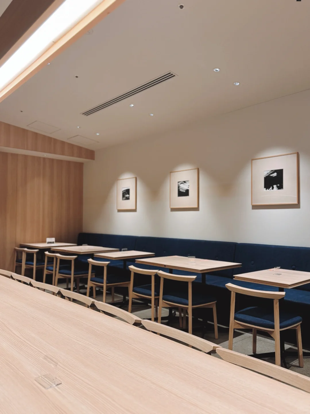 Sapporo/Hokkaido-?????? ????? ??????? ????????, a hotel with a large seafood bath