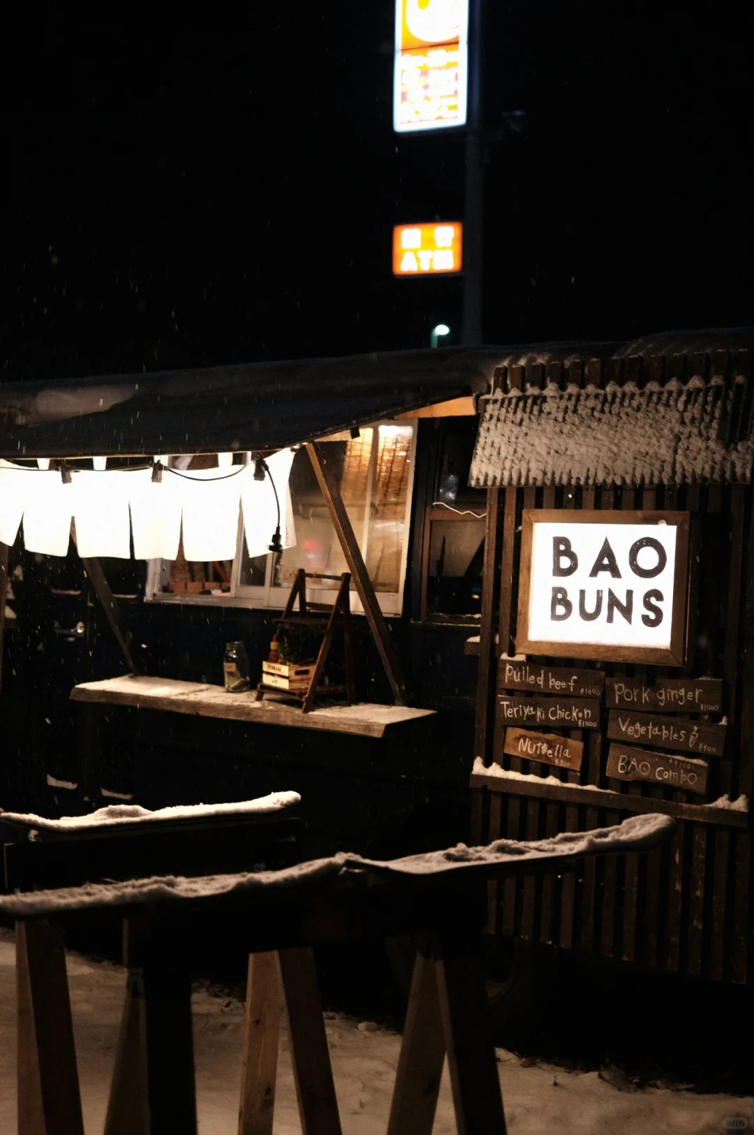 Sapporo/Hokkaido-Japanese Hokkaido residents live life to the fullest with après-ski drinks at Gyu Bar