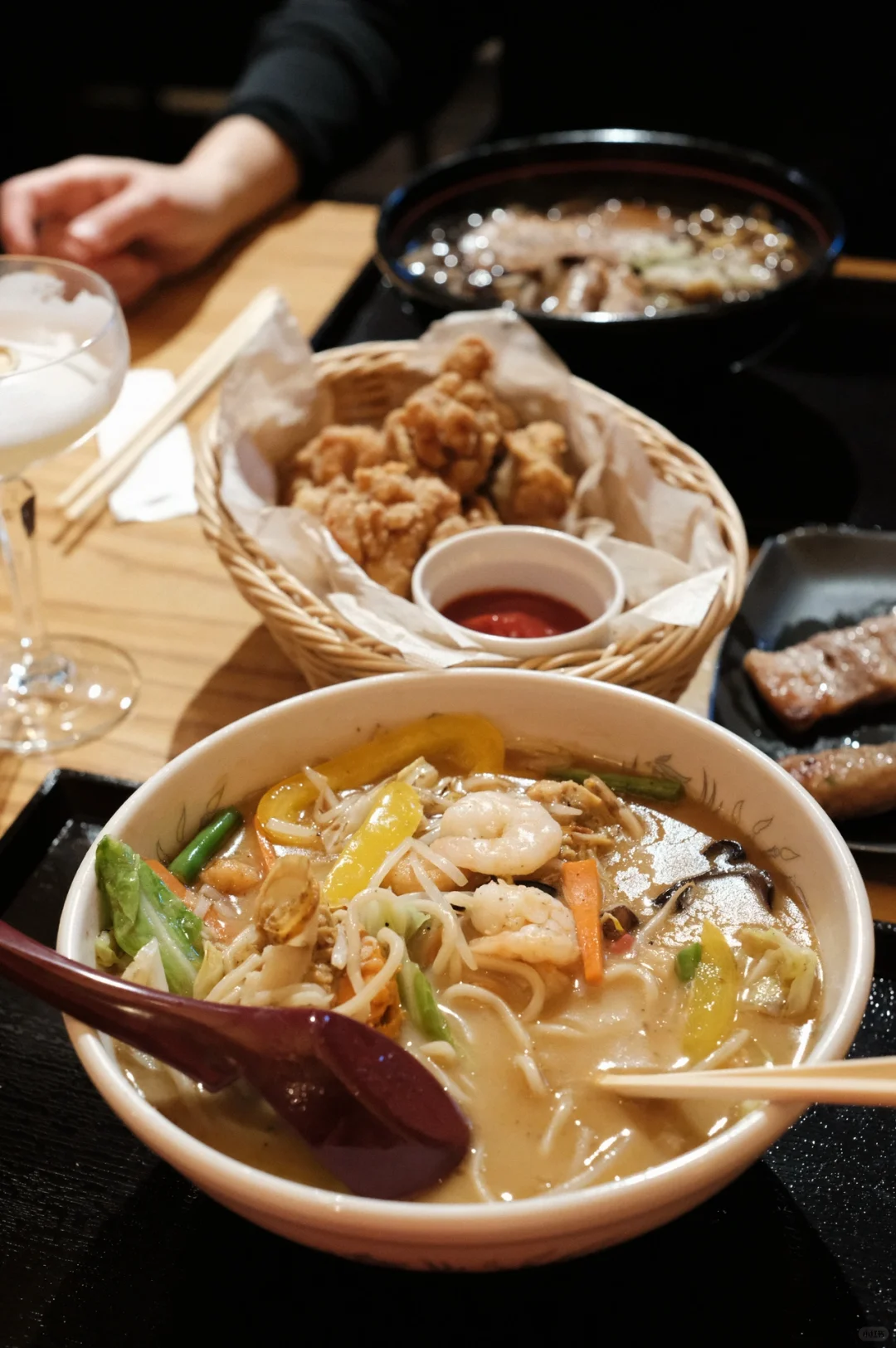 Sapporo/Hokkaido-Japanese Hokkaido residents live life to the fullest with après-ski drinks at Gyu Bar
