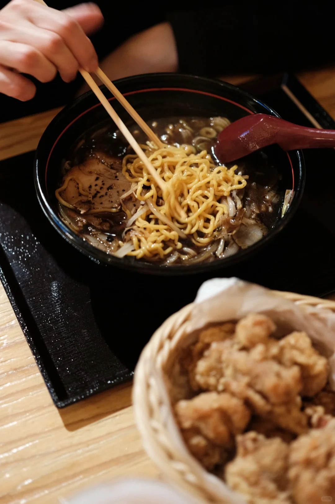 Sapporo/Hokkaido-Japanese Hokkaido residents live life to the fullest with après-ski drinks at Gyu Bar