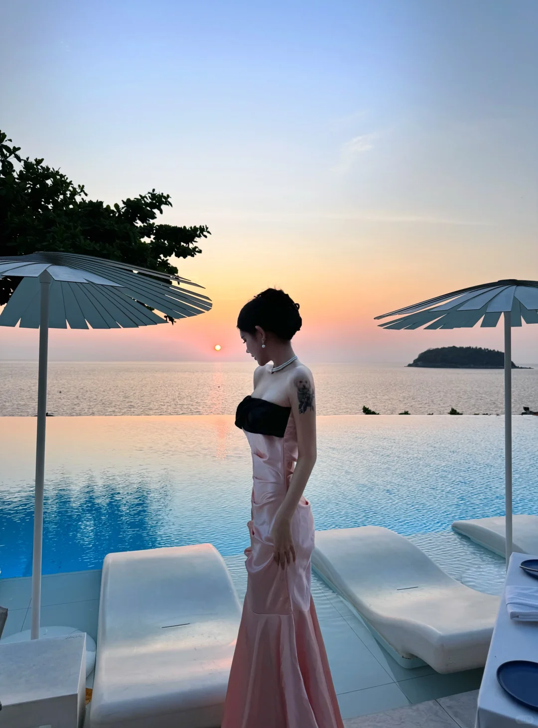 Phuket-The most beautiful sunset restaurant in Phuket, Kata Rocks