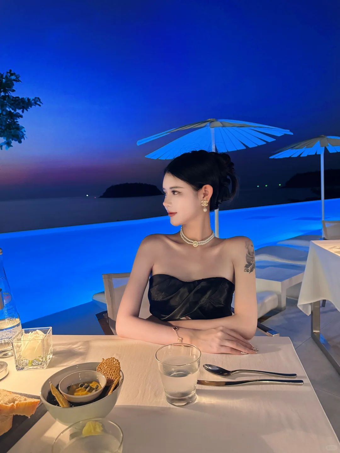 Phuket-The most beautiful sunset restaurant in Phuket, Kata Rocks
