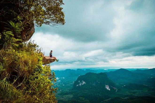 Krabi-Krabi, a small island far away from the hustle and bustle, is a karst wonderland on the sea!