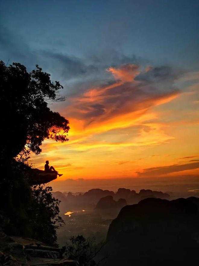 Krabi-Krabi, a small island far away from the hustle and bustle, is a karst wonderland on the sea!