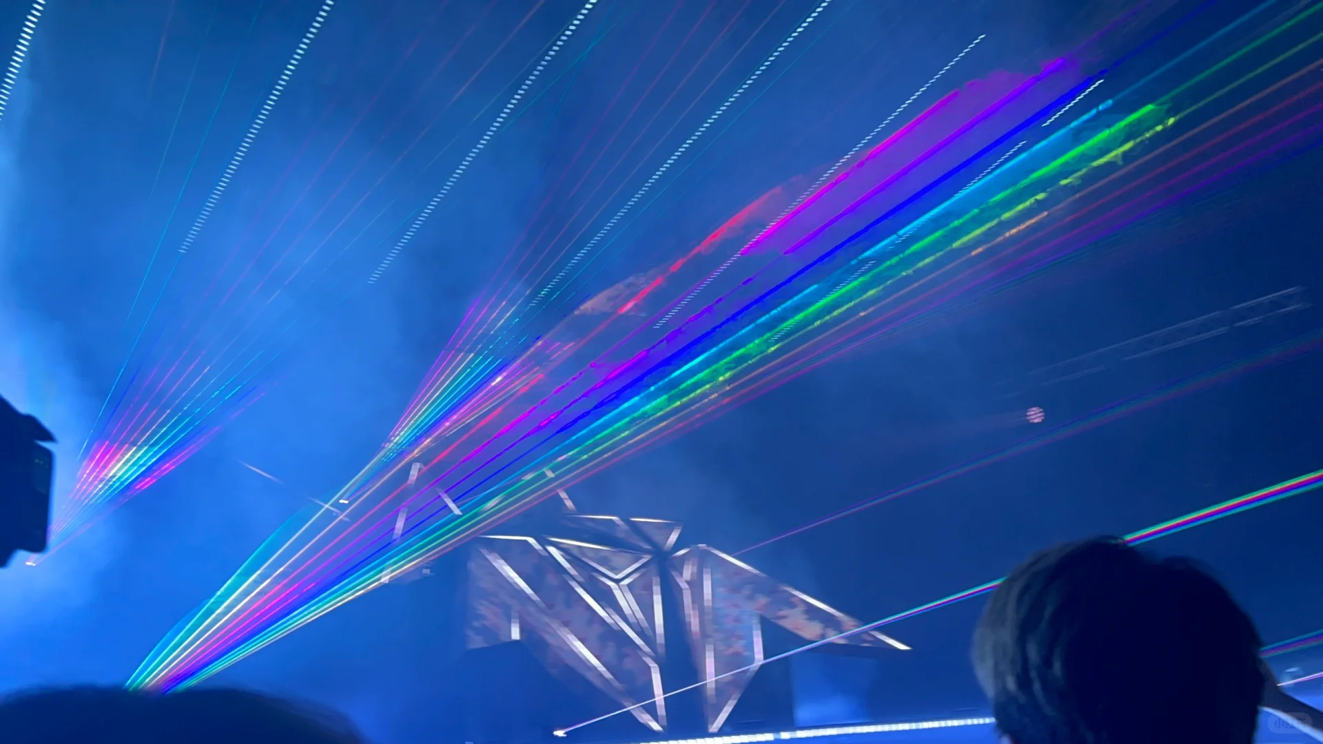Singapore-Watch one of my favorite DJs, Alan Walker, perform live at EXPO Bar in Singapore