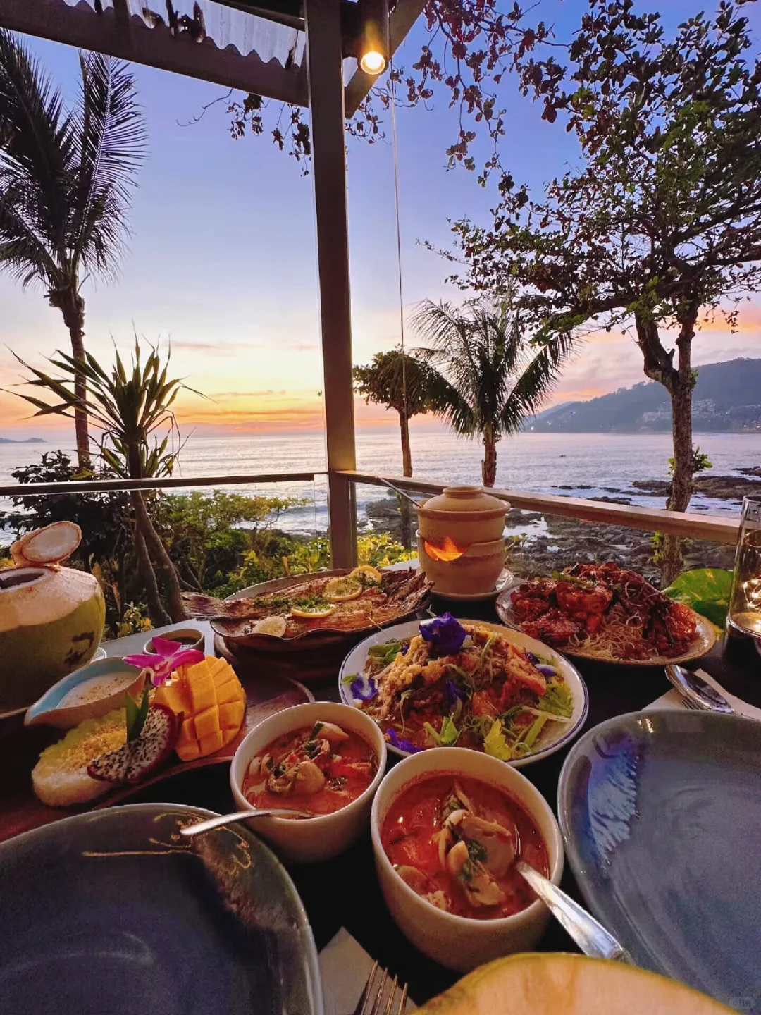 Phuket-Meg Khram the Sunshine, a sunset restaurant with great sea views and delicious food