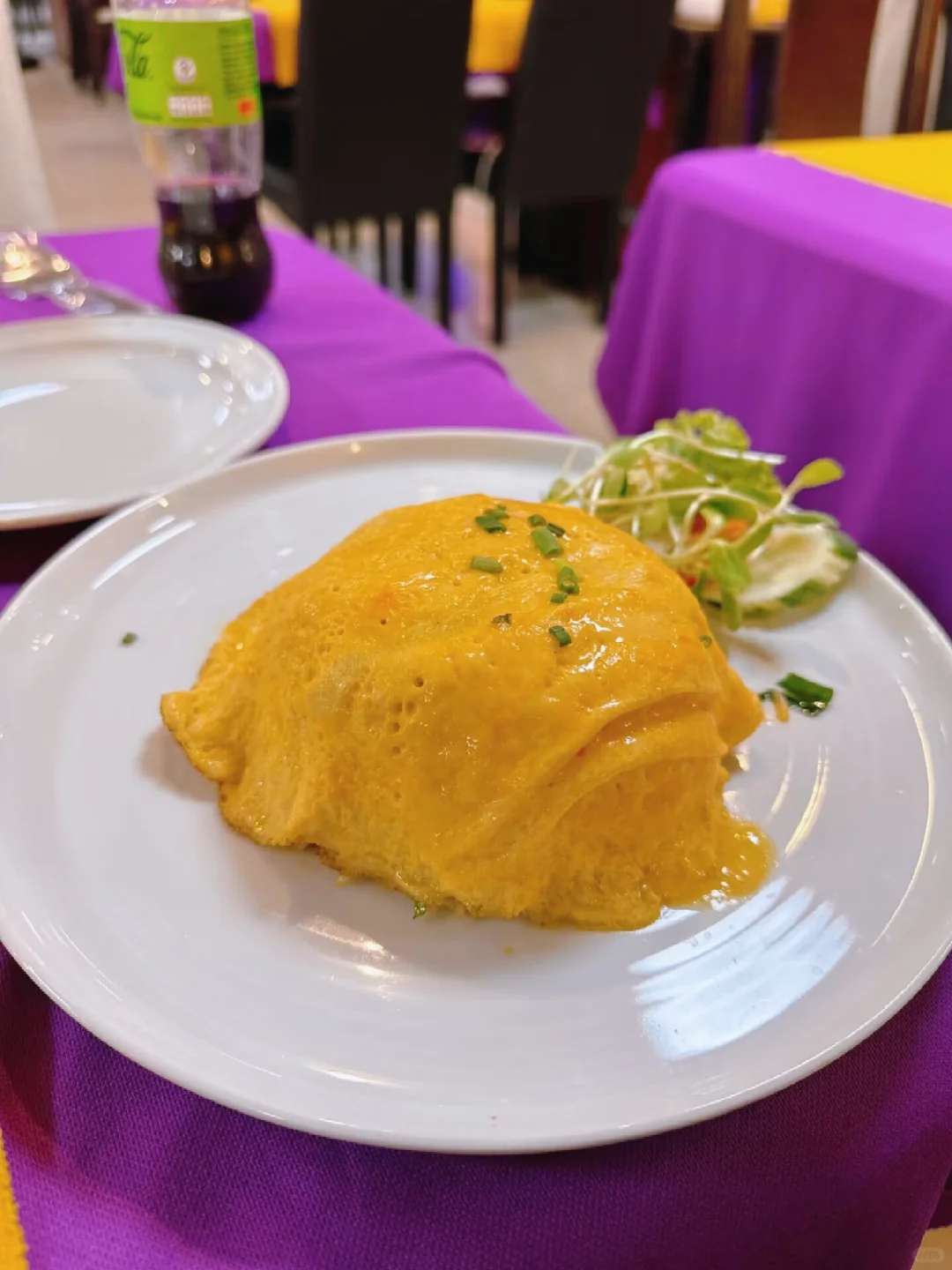 Phuket-Meg Khram the Sunshine, a sunset restaurant with great sea views and delicious food