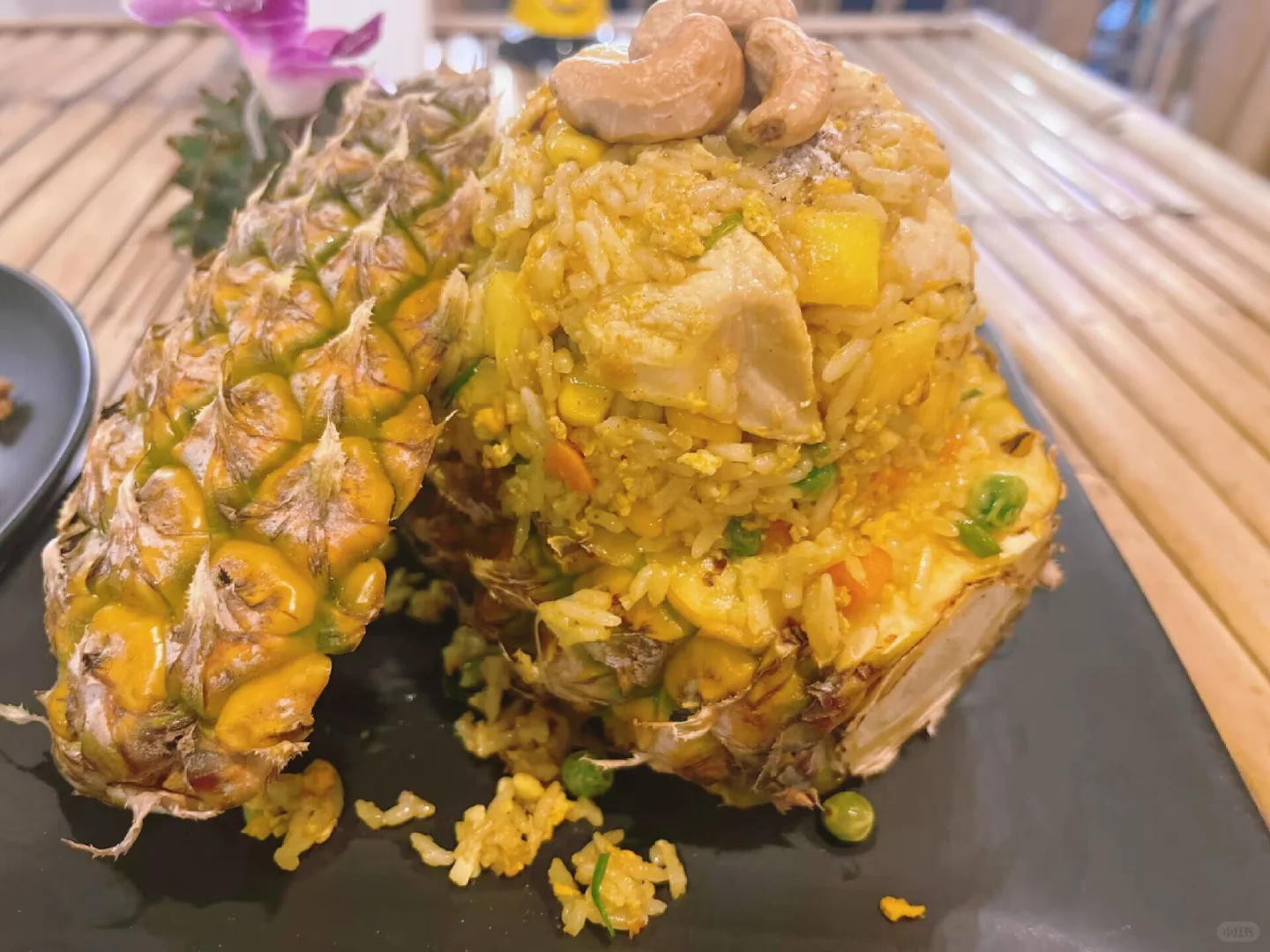 Phuket-Meg Khram the Sunshine, a sunset restaurant with great sea views and delicious food
