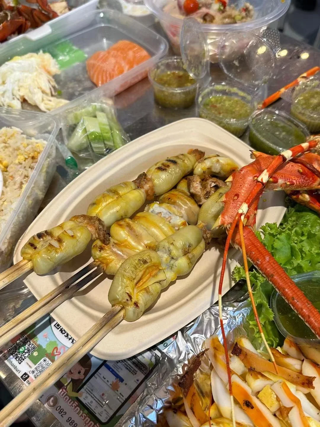 Phuket-Lobsters longer than your arms?! Phuket Night Market is waiting for you to experience