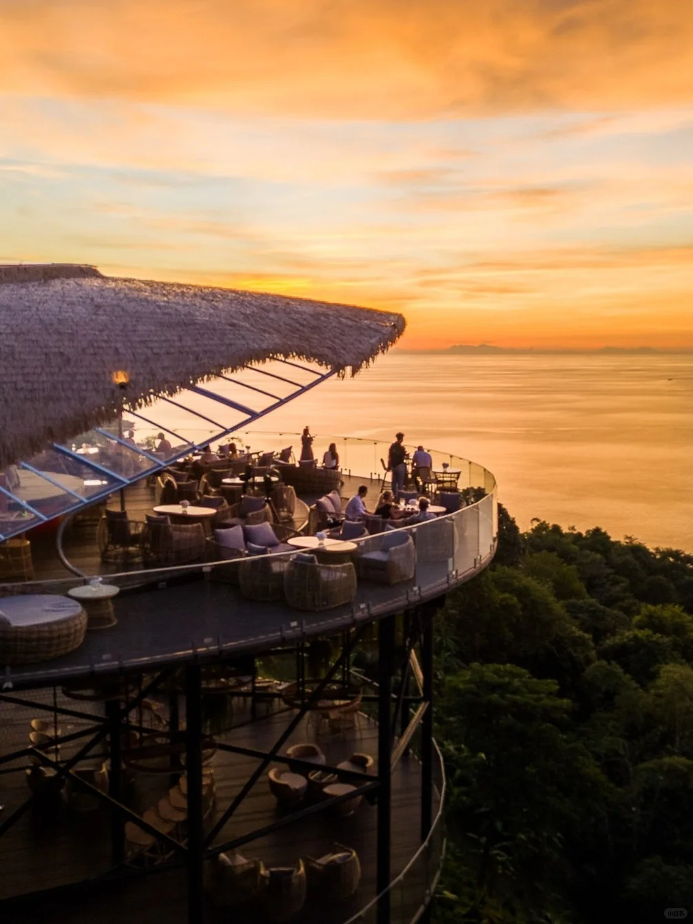 Phuket-Phuket's new cliff sunset restaurant, no need to go to Promthep Peninsula!