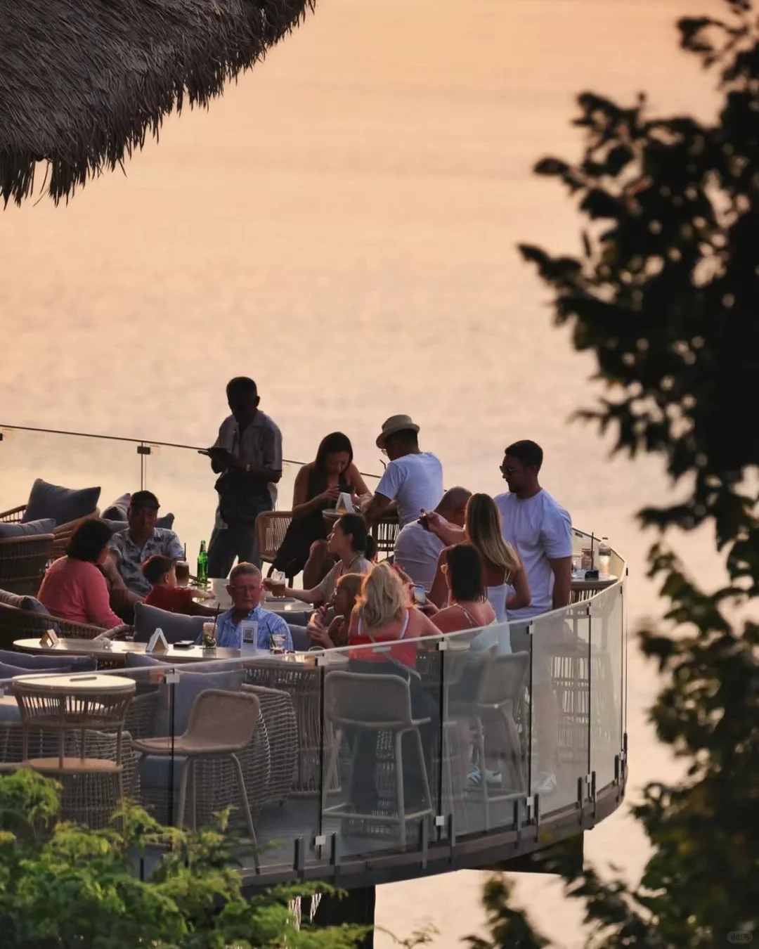 Phuket-Phuket's new cliff sunset restaurant, no need to go to Promthep Peninsula!