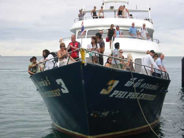 Phuket-Phuket, Thailand - Phi Phi Island Self-guided Tour Guide (Very Detailed Pictures and Text)