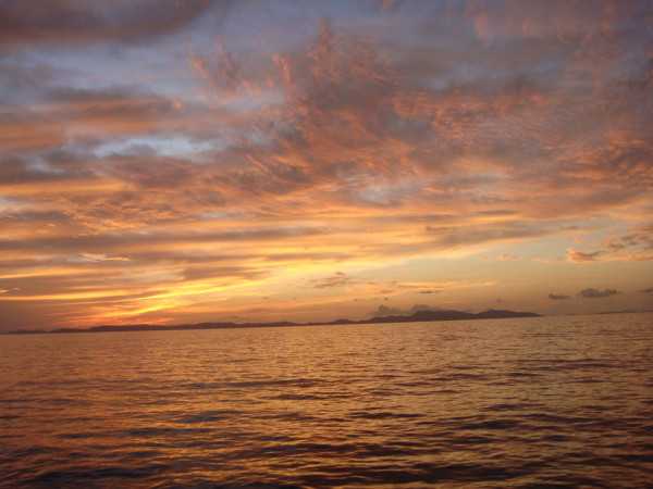 Phuket-Phuket, Thailand - Phi Phi Island Self-guided Tour Guide (Very Detailed Pictures and Text)