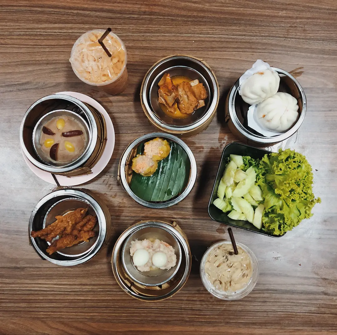 Krabi-I had a Chinese breakfast on the streets of Krabi, Thailand