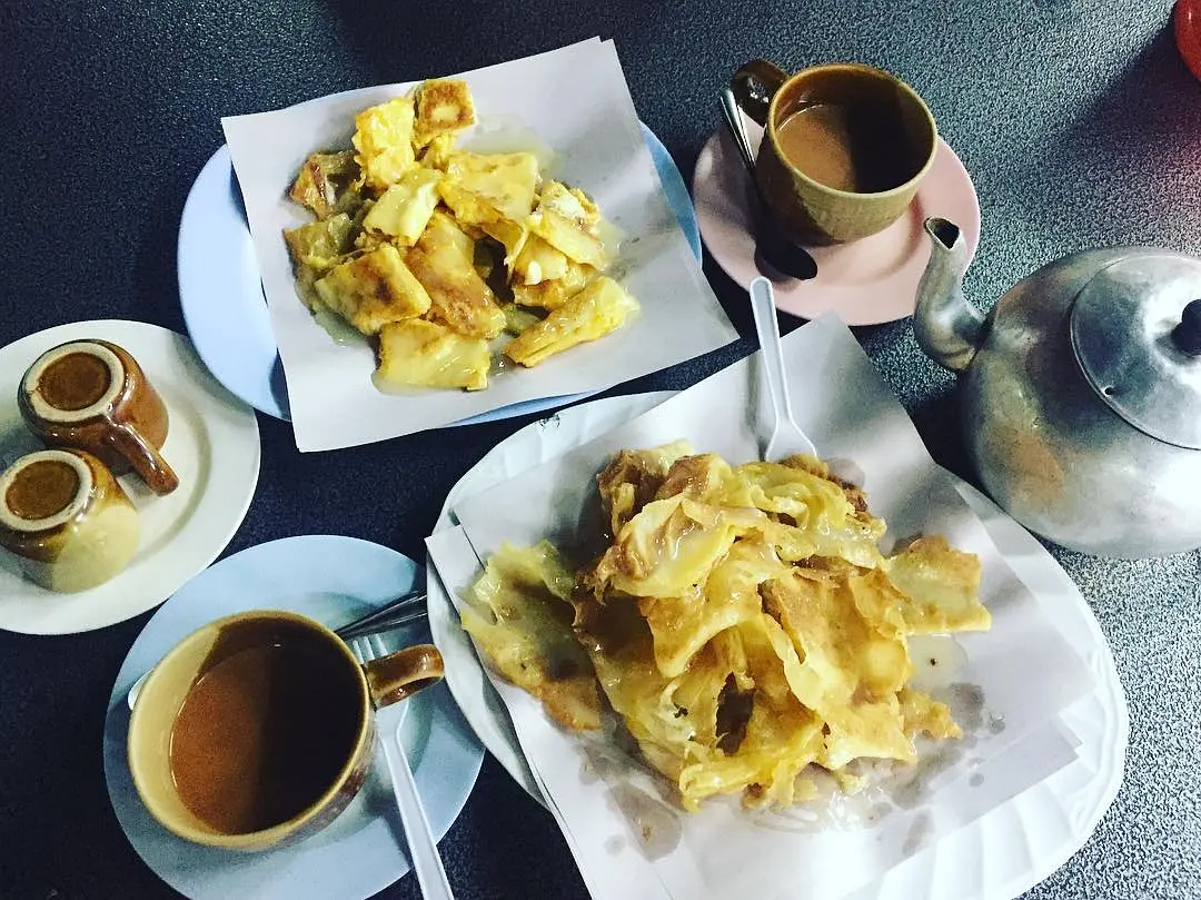 Krabi-I had a Chinese breakfast on the streets of Krabi, Thailand