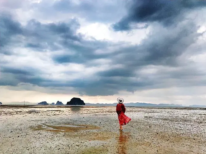Krabi-Eat, drink and lie down in Krabi, put on a flowery dress and look at the mountains and the sea