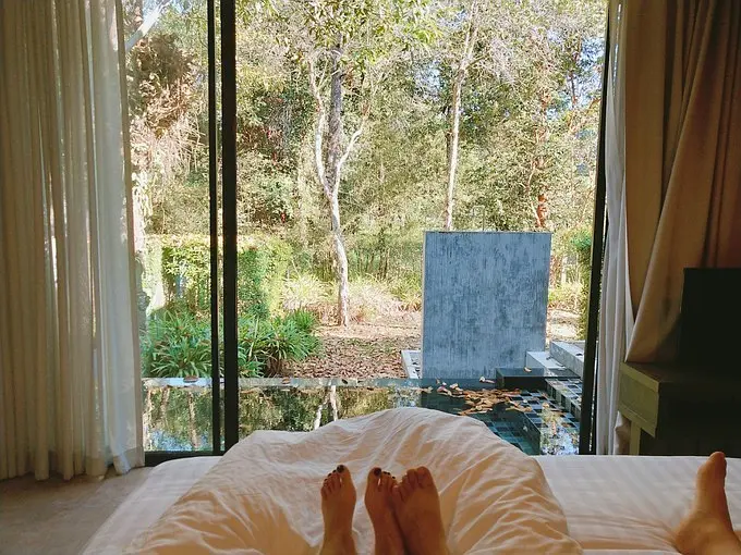 Krabi-Eat, drink and lie down in Krabi, put on a flowery dress and look at the mountains and the sea