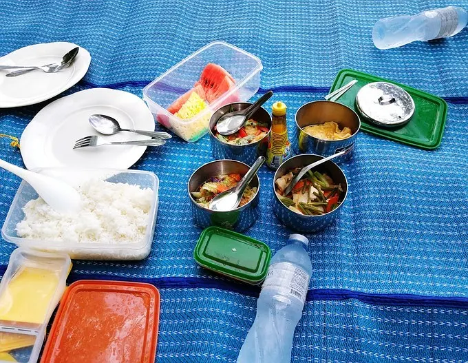 Krabi-Eat, drink and lie down in Krabi, put on a flowery dress and look at the mountains and the sea