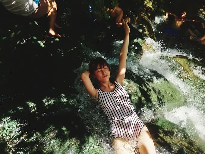 Krabi-Eat, drink and lie down in Krabi, put on a flowery dress and look at the mountains and the sea